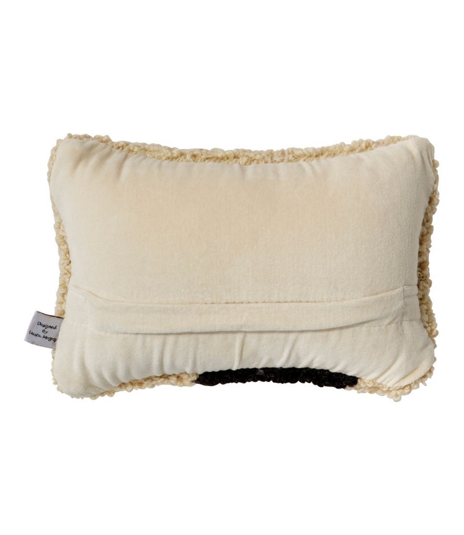 Wool Hooked Throw Pillow, Black Labrador, 8" x 12" | L.L.Bean Trending
